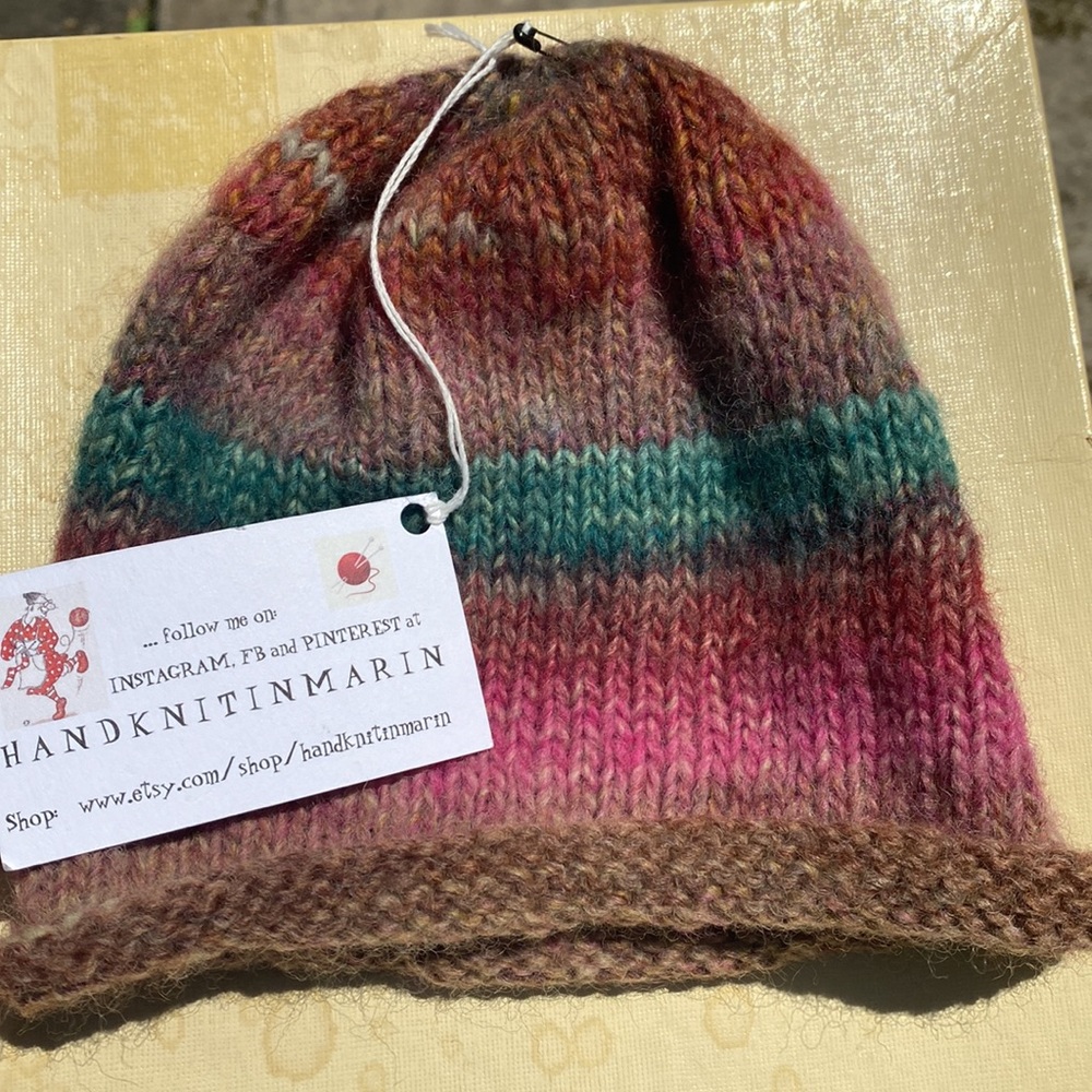 Hand knitting hat - Picture 2 of 4
